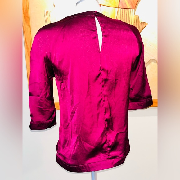 Kenneth Cole Reaction Women's Top Size s  Red 100% Silk - Picture 2 of 4